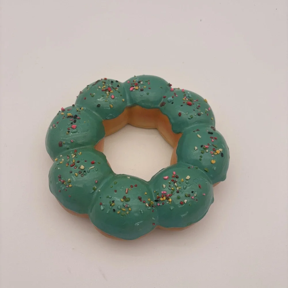 Green Donut Wall Figurine Small Resin Sprinkles Kitchen Food Decor Hanging‎